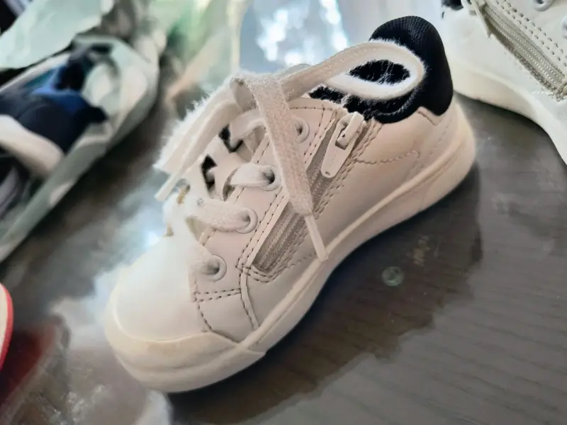 Zapatillas blancas para niño - 4