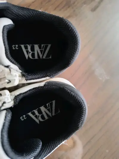 Zapatillas blancas para niño - miniatura 5