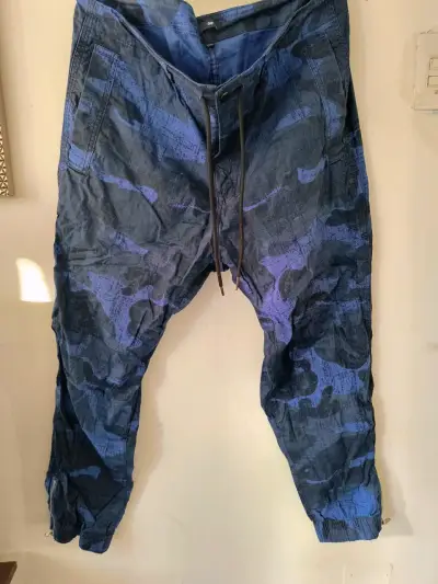 Pantalones joggers azul camuflaje - miniatura 1