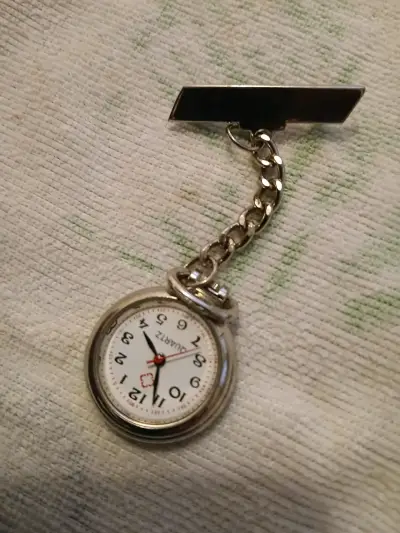 Reloj de enfermera plateado - miniatura 1