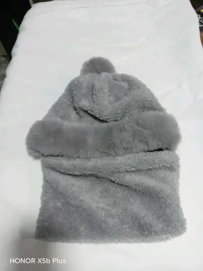 Gorro y cuello marrón con forro - miniatura 2
