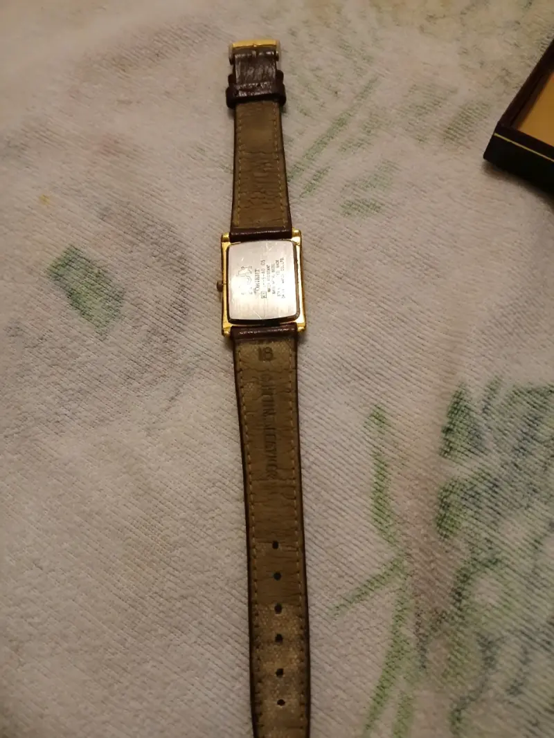 Reloj Orient dorado con pulsera de cuero - 3