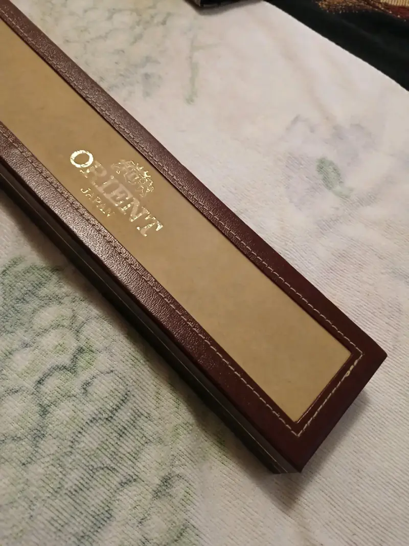 Reloj Orient dorado con pulsera de cuero - 4