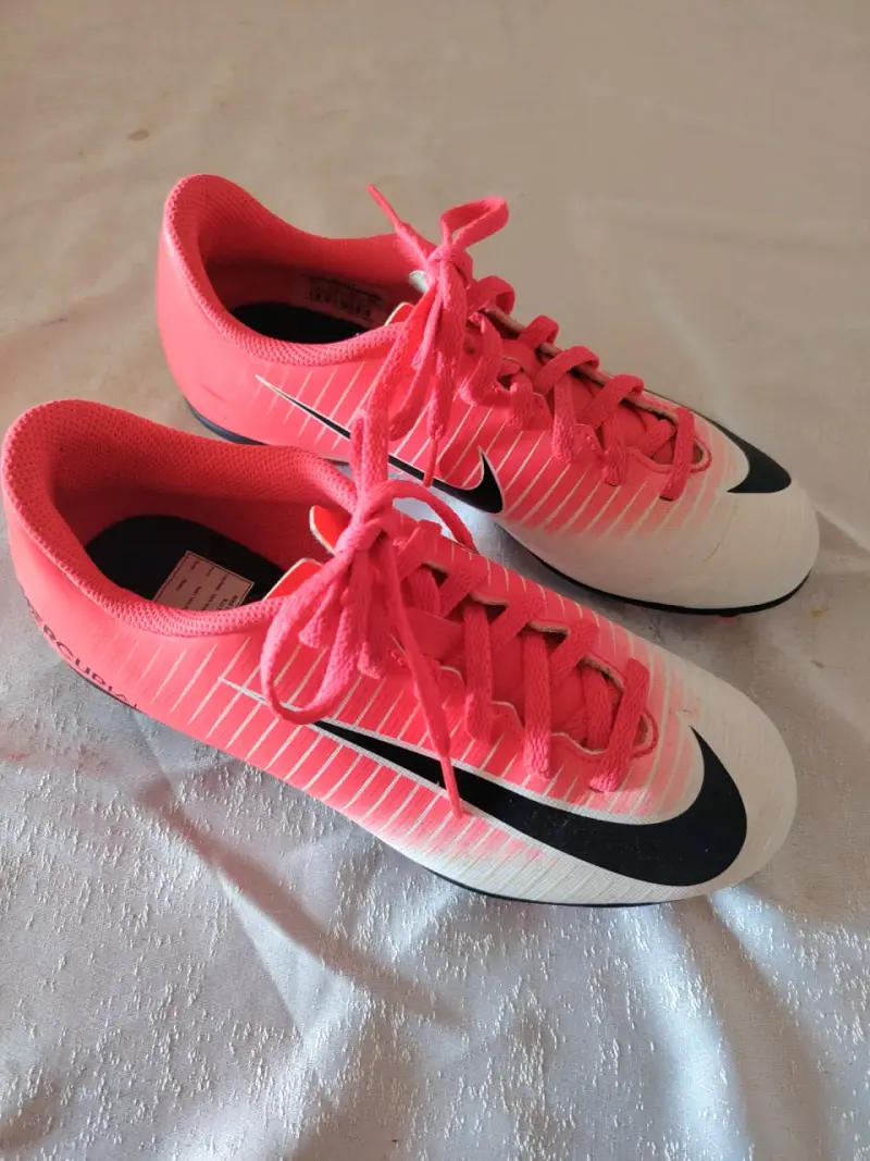 Zapatillas deportivas rosadas Nike - 2