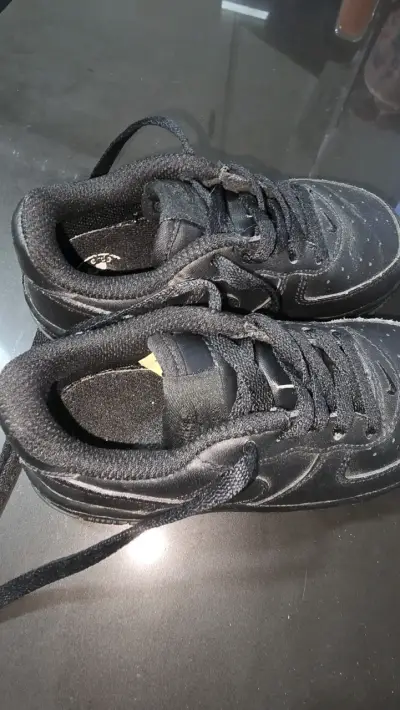 Zapatillas negras niño - miniatura 2
