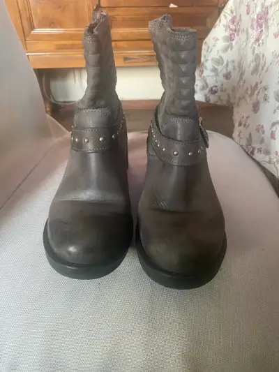 Botines de cuero marrón con tachas - miniatura 1