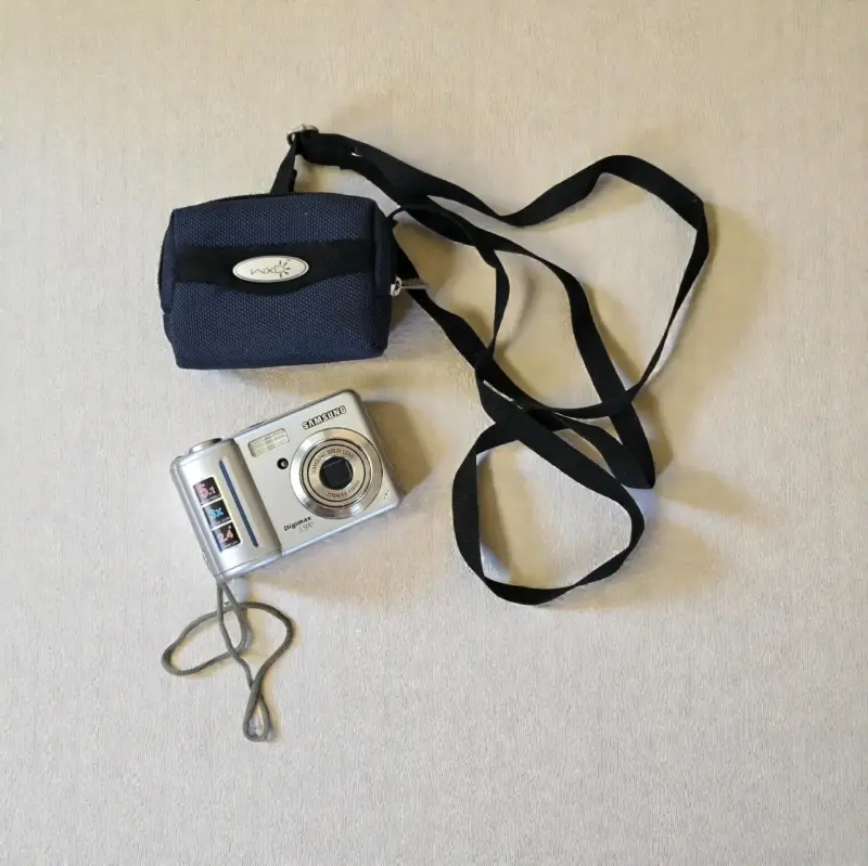Cámara Samsung FF-222 con estuche - 2
