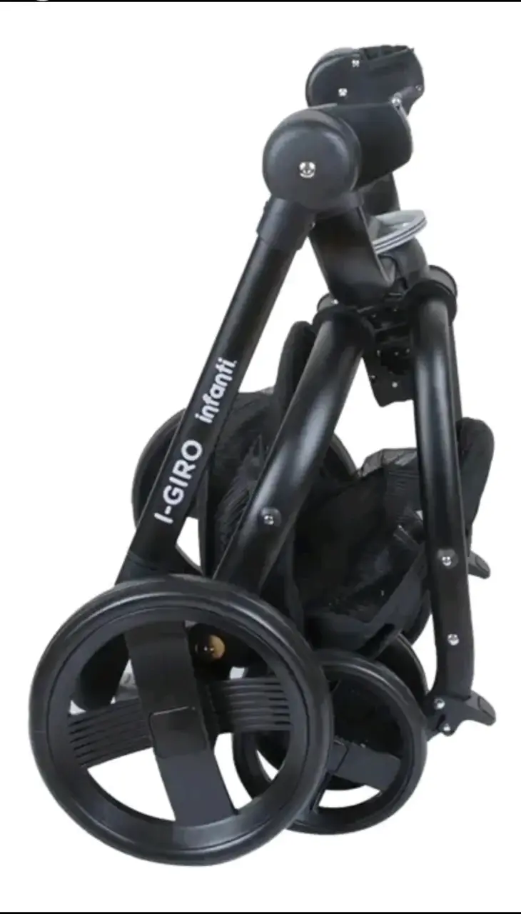Coche 360 grados y silla de auto negro - 2