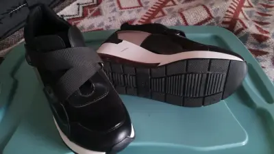 Zapatillas deportivas negras - miniatura 1