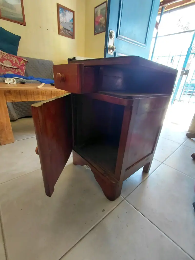Mesa de noche de madera - 6