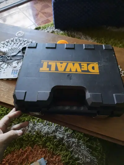 Maleta para herramientas Dewalt - miniatura 1
