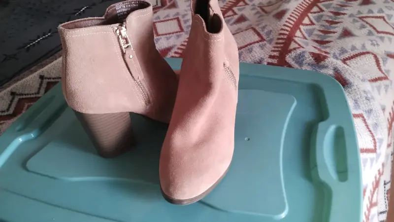 Botines de taco alto beige - 1