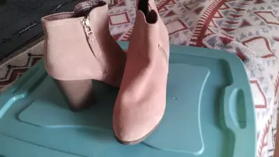 Botines de taco alto beige - miniatura 1