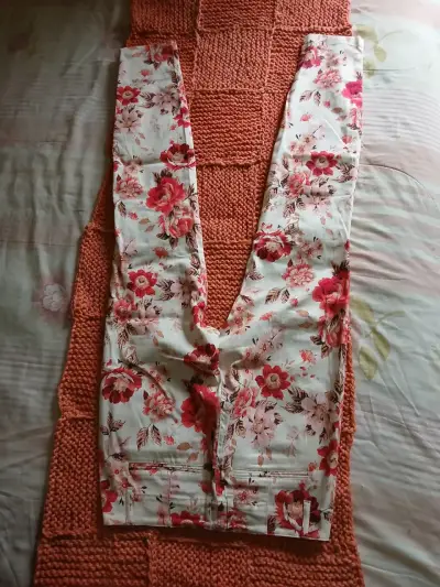 Chaleco floral sin mangas - miniatura 2
