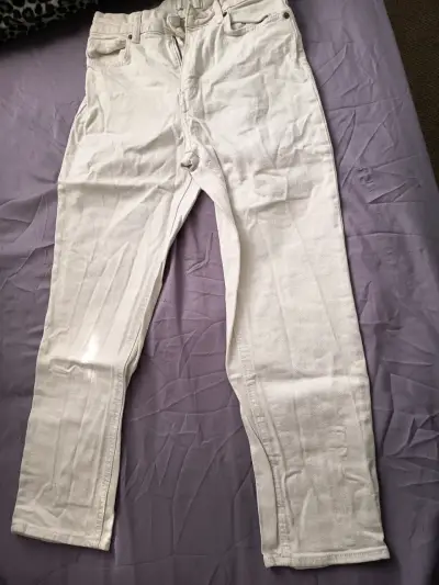 Pantalón blanco de mezclilla - miniatura 1