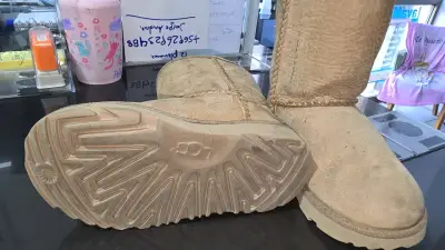 Botas de gamuza café - miniatura 2