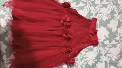 Vestido de noche rojo con flores talla 3 - miniatura 2