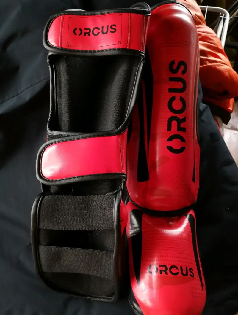 Espinilleras de boxeo Orcus rojas - 2