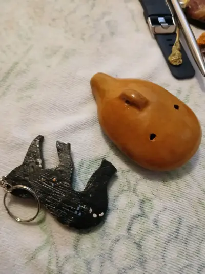 Llaveros artesanales pintados a mano - miniatura 2