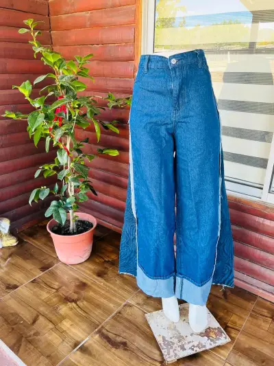 Jeans acampanados azul - miniatura 1