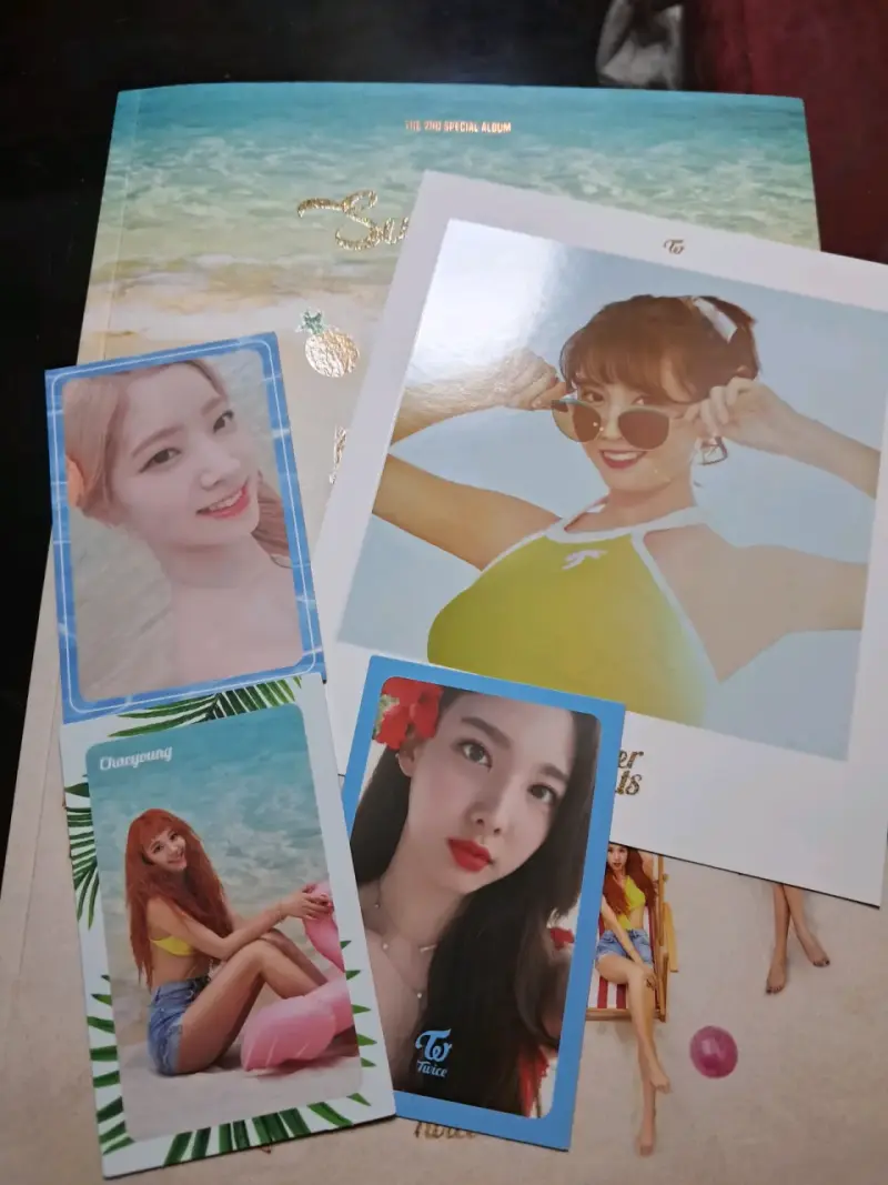 Álbum y photocards twice - 5