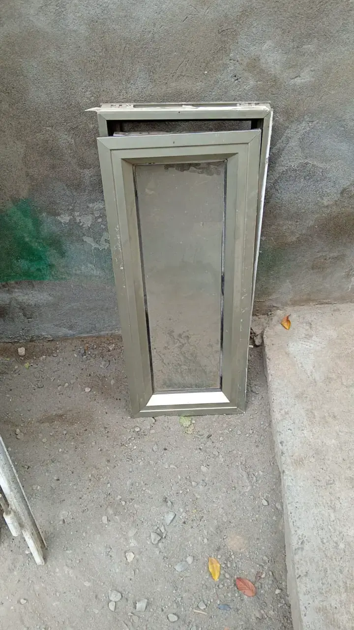 Ventana de aluminio con vidrio