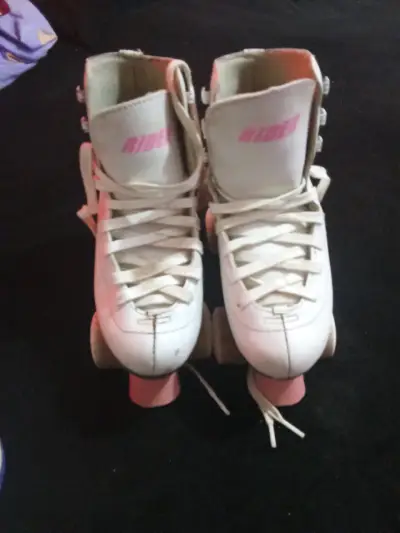 Patines de Cuatro Ruedas Blancos - miniatura 3