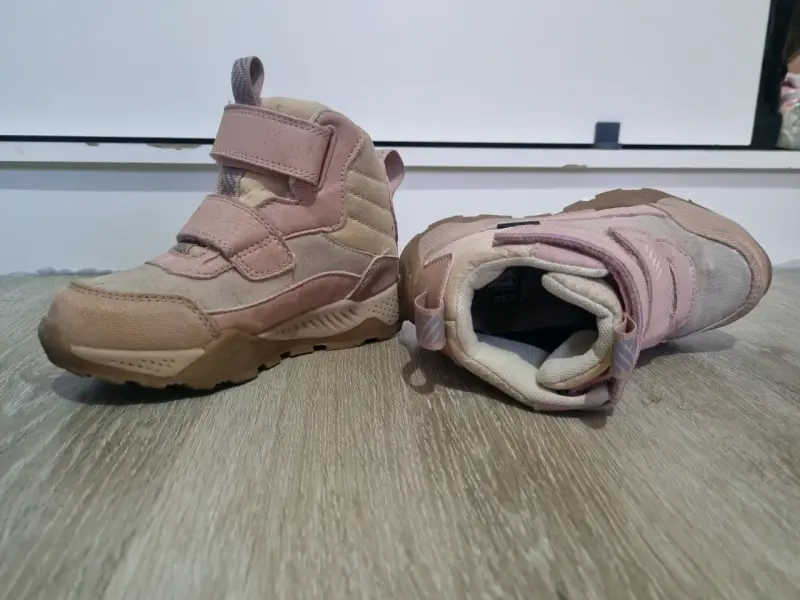 Botas rosadas para niños talla 28 - 2