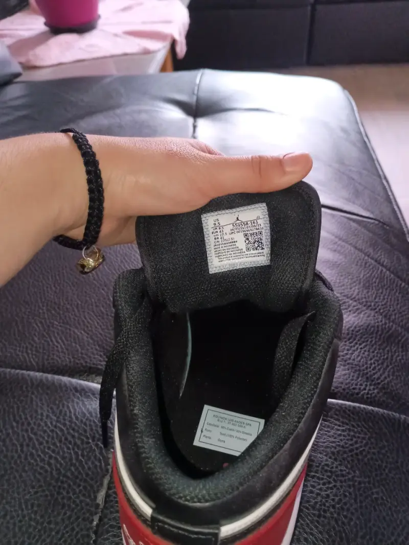 Zapatillas deportivas negras y rojas - 5