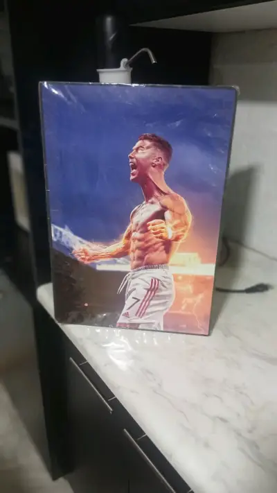 Cuadro decorativo de CR7!! - miniatura 1