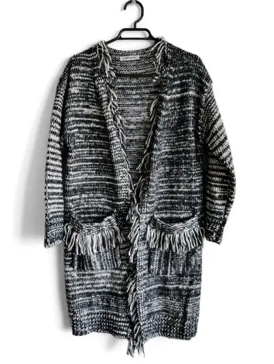 Cardigan tejido blanco y negro - miniatura 2