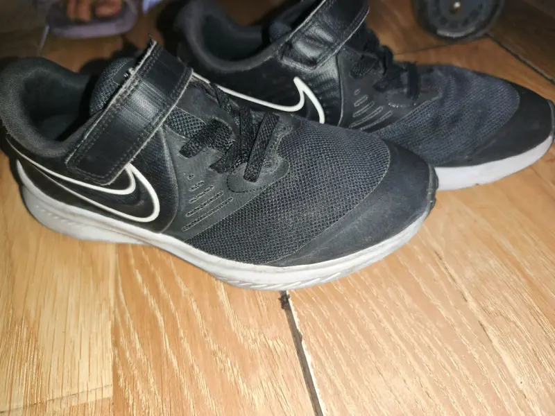Zapatillas deportivas rosadas y blancas - 5