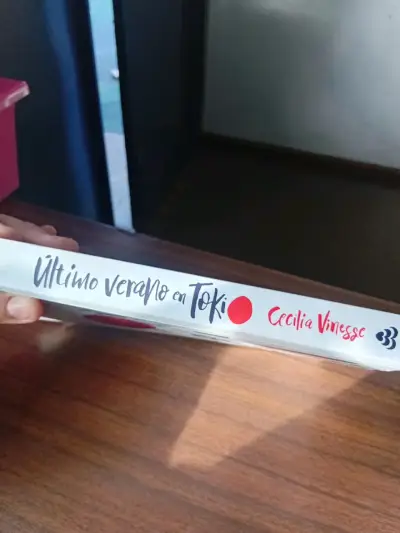 Último verano en Tokio - Libro - miniatura 2
