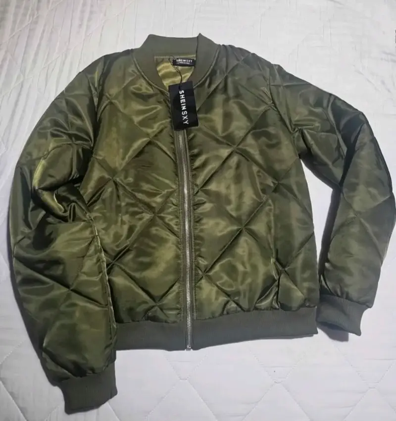 Chaqueta bomber verde acolchada