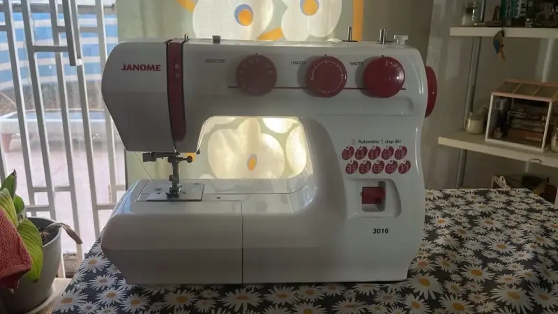 Máquina de coser Janome 3016 blanca - 1