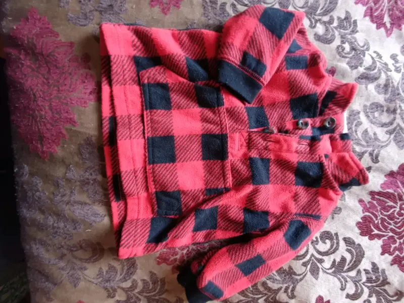 Chaqueta bebe cuadros rojos