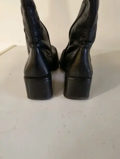 Botas altas de cuero negrotaco y punta cuadrada - miniatura 4