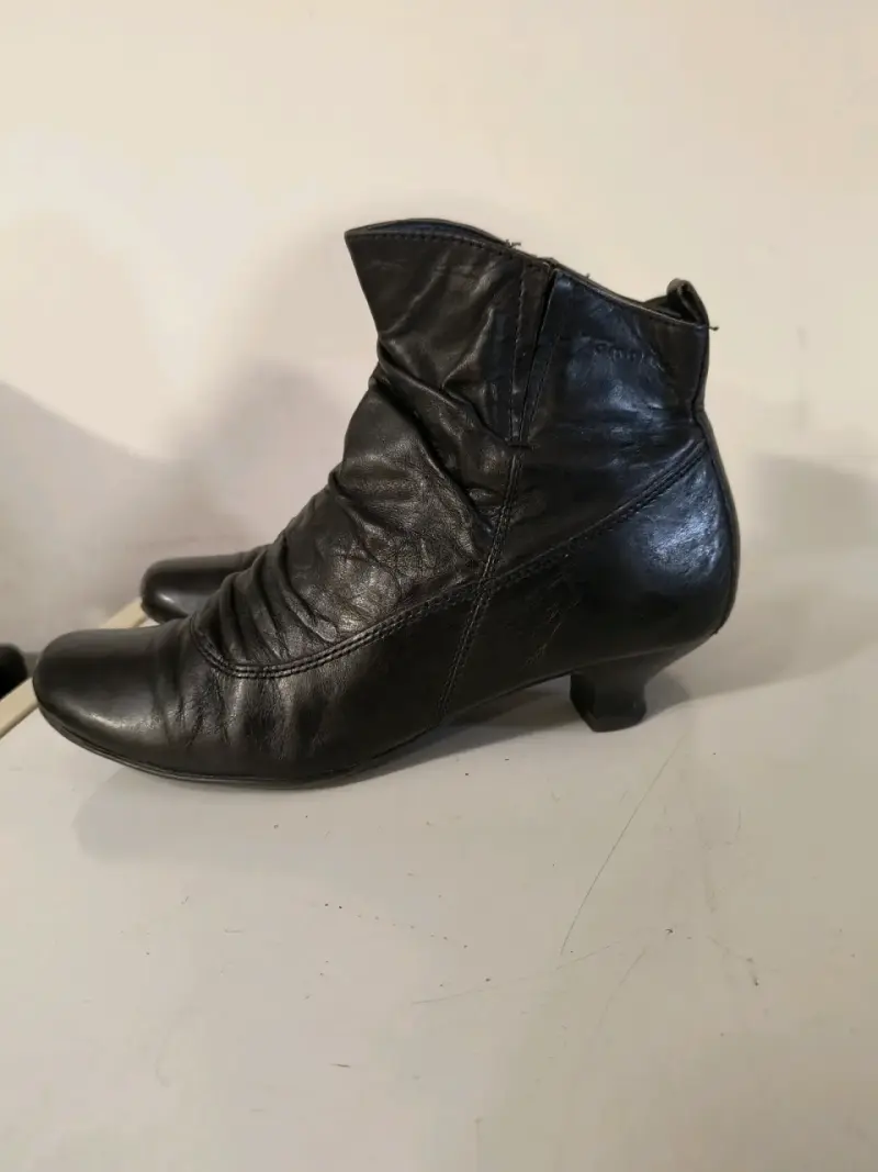 Botines negros de cuero - 2