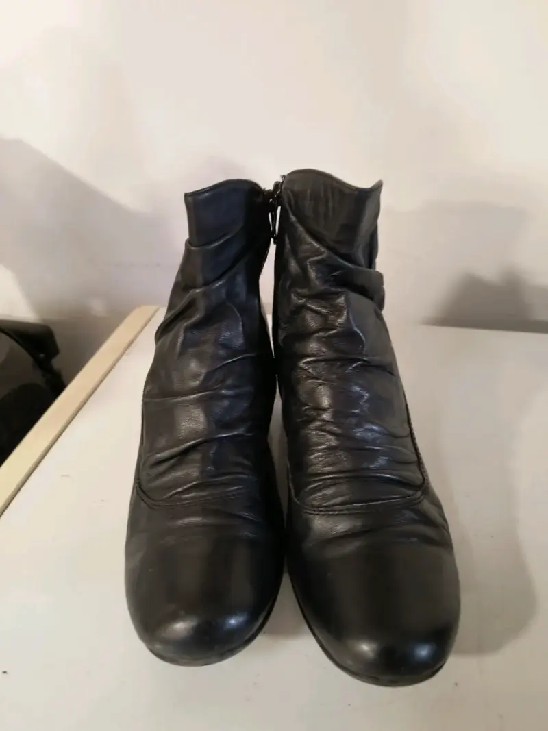 Botines negros de cuero - 4