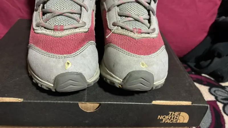 Zapatillas The North Face rosado y grises - 1
