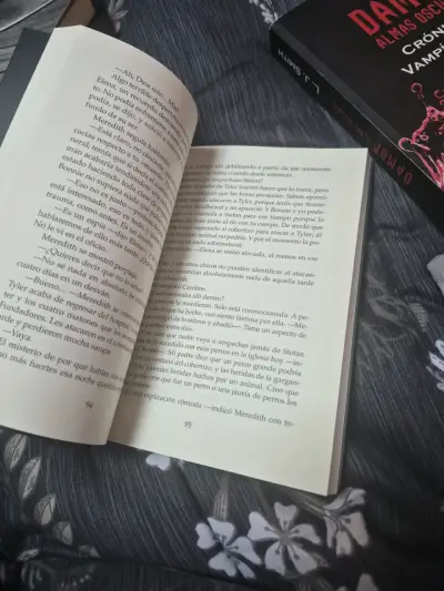Libro Furia Crónicas Vampíricas III - miniatura 3