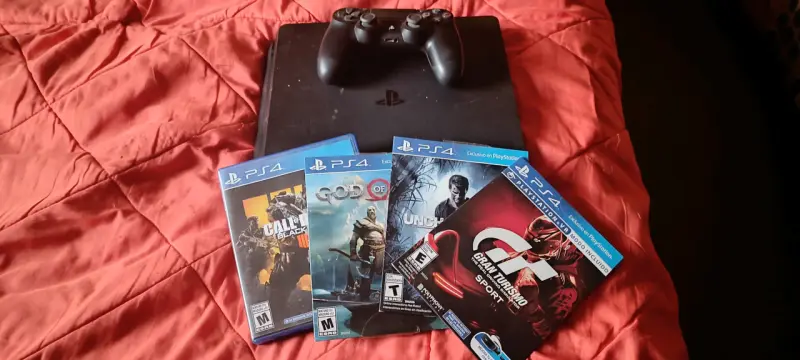 Consola PS4 con juegos incluidos - 1