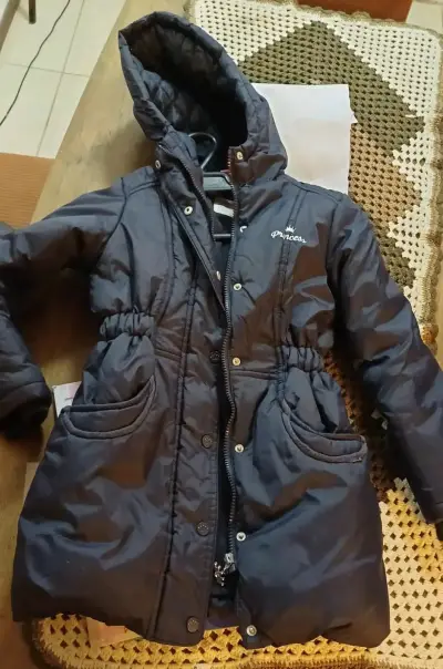 Parka negra con capucha niña talla 8 - miniatura 1