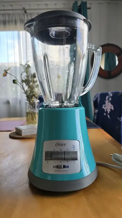 Licuadora Oster 8 velocidades turquesa - miniatura 3