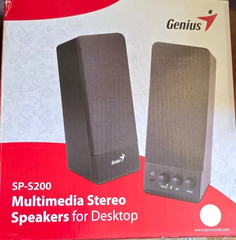 Parlantes Genius negros - 2