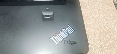 Notebook Lenovo ThinkPad E420 usado - miniatura 3