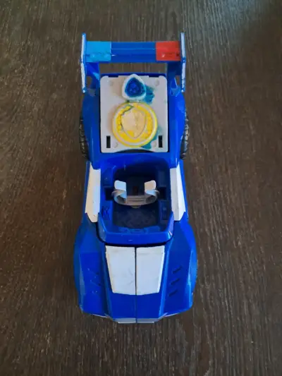 Auto de juguete azul con detalles paw patrol - miniatura 1