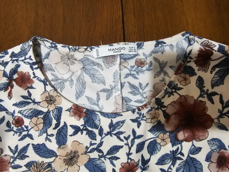 Vestido floral con mangas largas - 3