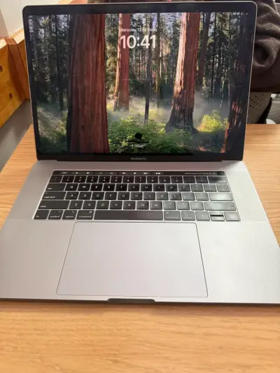 MacBook Pro 15.4 pulgadas - miniatura 1