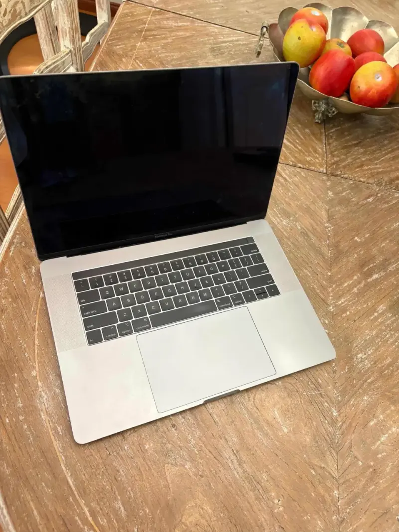 MacBook Pro 15.4 pulgadas - 2